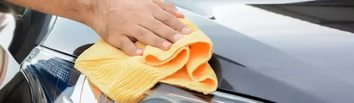 Limpiar los faros del coche: los mejores trucos