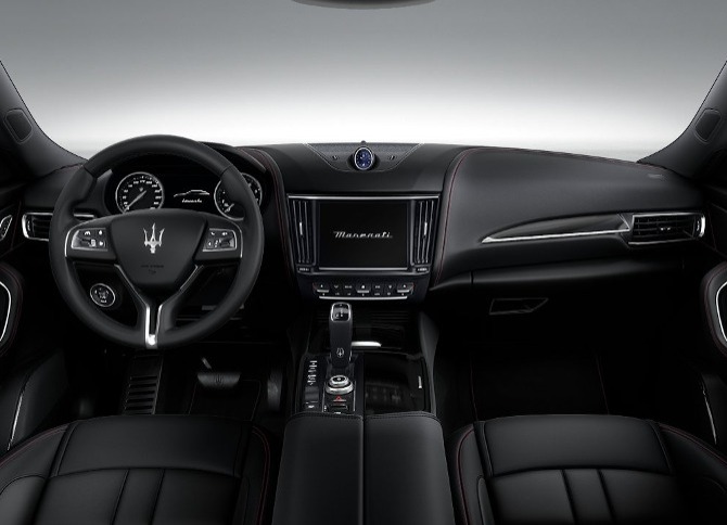 maserati-levante-modena-v6-430cv-awd-blanco-car-gallery-1.jpg